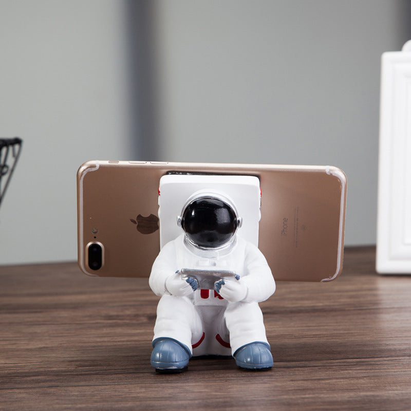 Astronaut Mobile Stand: Creative Desk Décor for Students