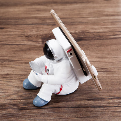 Astronaut Mobile Stand: Creative Desk Décor for Students