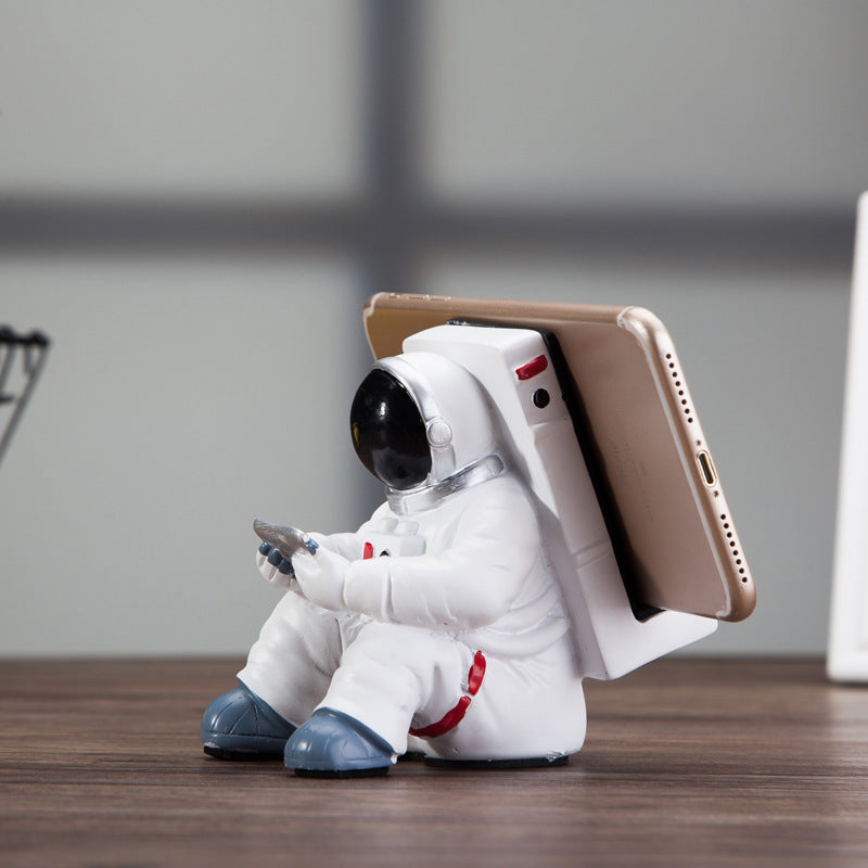 Astronaut Mobile Stand: Creative Desk Décor for Students