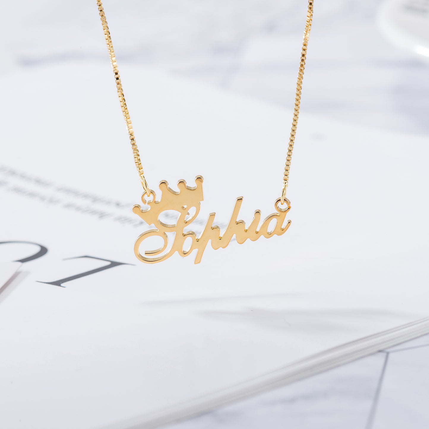 Exquisite Crown / Custom Name Necklace